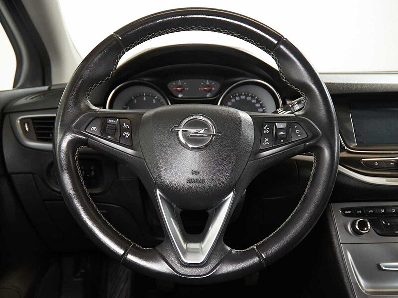 Opel Astra 1.4T Selective 125
