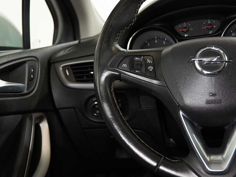 Opel Astra 1.4T Selective 125